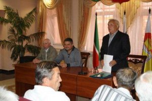 Глава Дрожжановского района встретился с пенсионерами