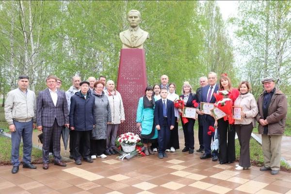 В Азнакаево прошло праздничное мероприятие к 136-летию со дня рождения поэта «Тукай теле - туган телем минем»