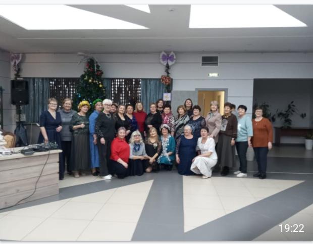 Новогодние посиделки «А белая зима началась внезапно…»