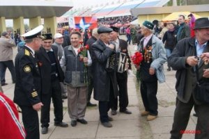 И помнит мир спасенный