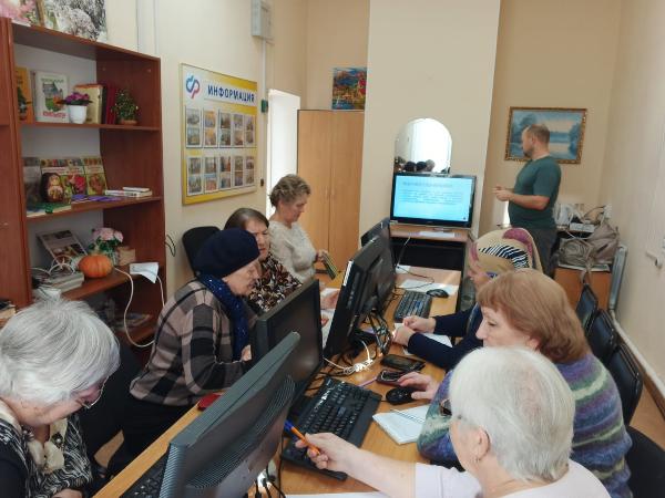 В Университете третьего возраста Мамадышского районе продолжаются  занятия по компьютерной грамотности