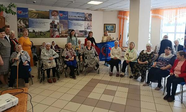 Поздравление с 8 Марта проживающих в Доме -интернате