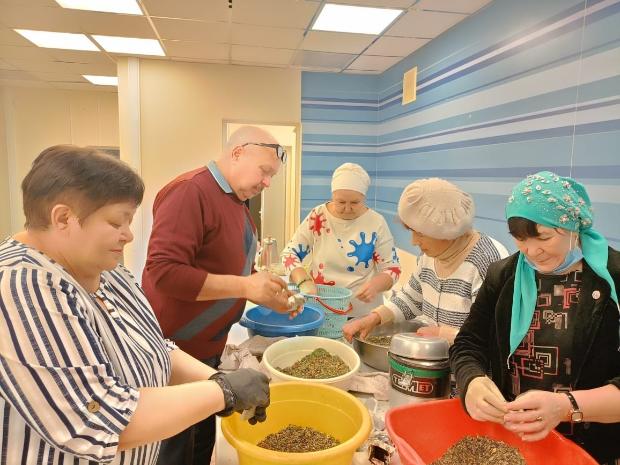 Травяные чаи из Азнакаевского района –поддержка бойцам на передовой