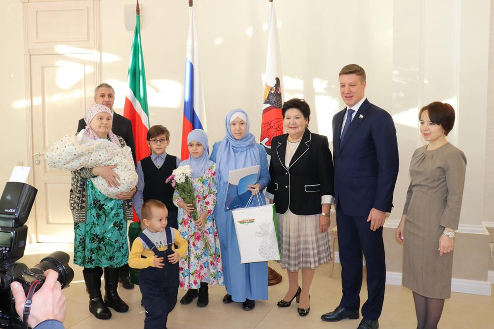 Республиканская акция «Прекрасен мир любовью матери» 