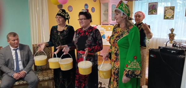 Праздник для пожилых в доме-интернате