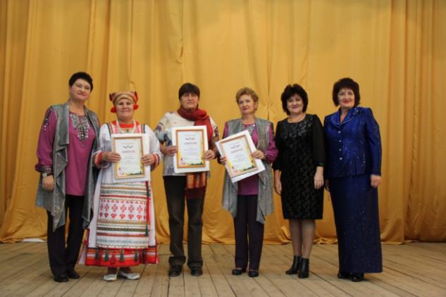 Славим возраст золотой