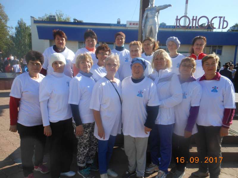 Пенсионеры встречают осень с полезными занятиями