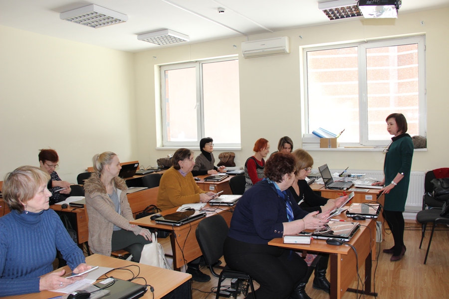 В Университете третьего возраста Правления татарстанского регионального отделения Союза пенсионеров России начались занятия по работе с планшетами