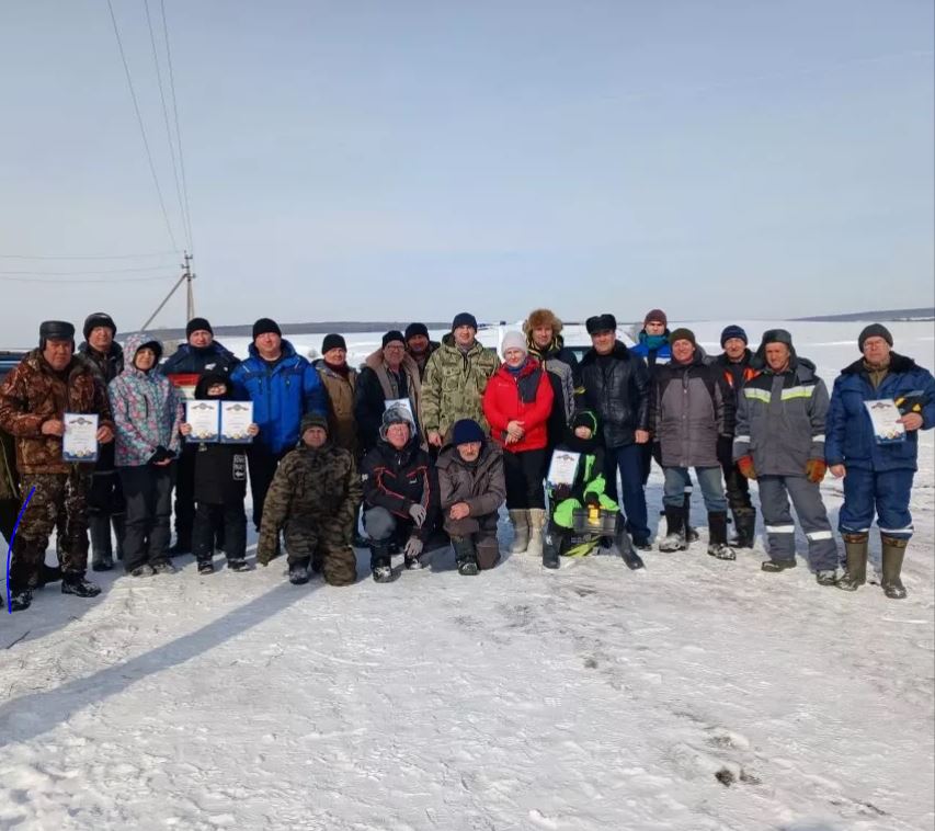 Соревнования по подледному лову в Черемшане