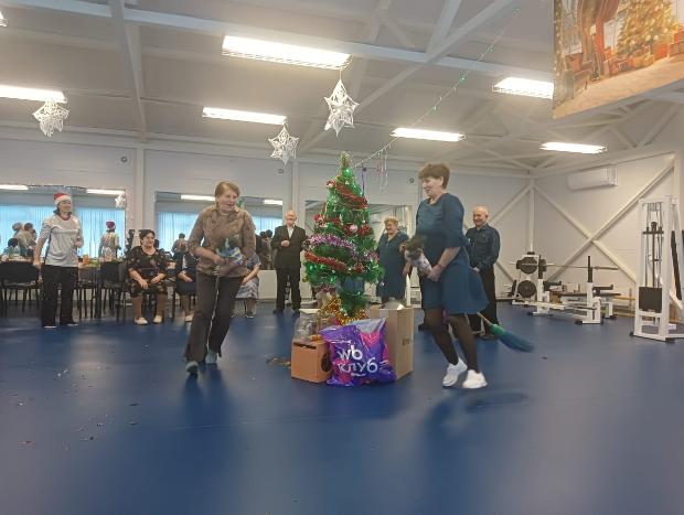 «Старый год кончается, новый начинается!»