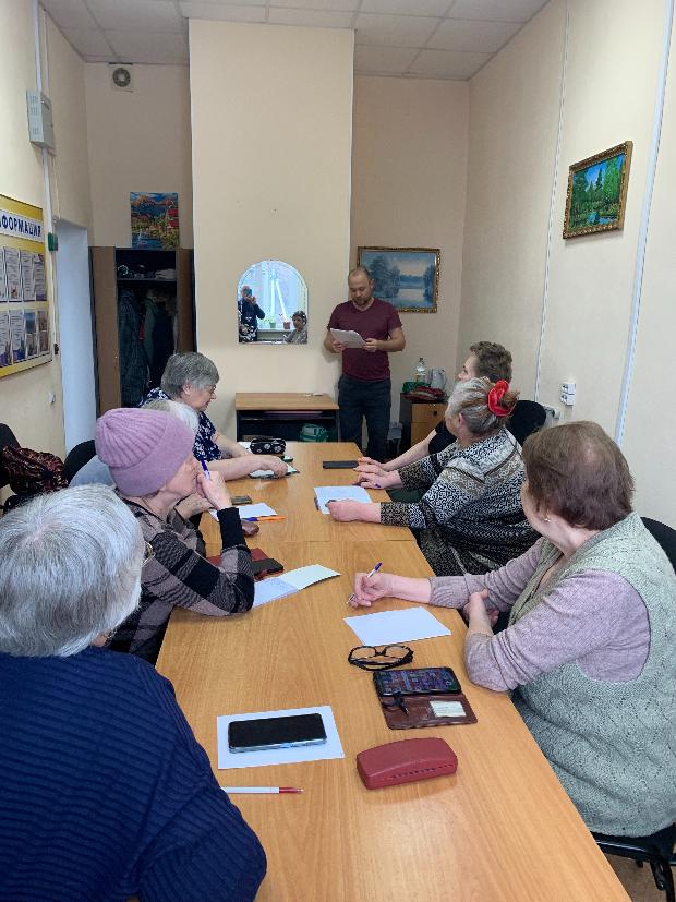 в Университете третьего возраста Мамадышского районе продолжаются  занятия по компьютерной грамотности.
