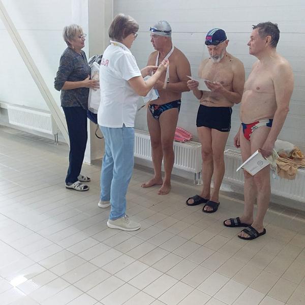Старшее поколение Кировского района Казани приняли участие в городских соревнованиях по плаванию