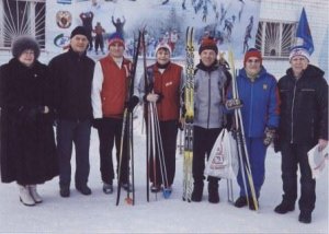 Городские соревнования среди пенсионеров по лыжным гонкам Городские соревнования среди пенсионеров по лыжным гонкам