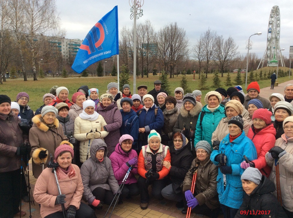 В Набережных Челнах прошел мастер-класс по скандинавской ходьбе