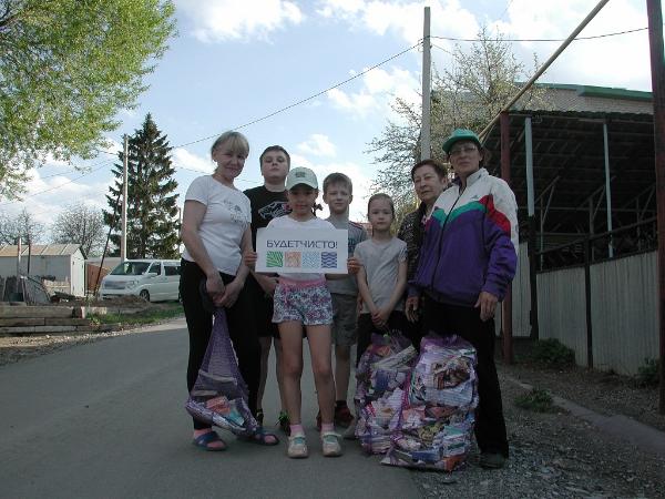 Участие в сборе макулатуры