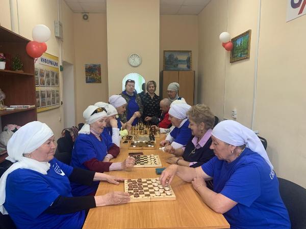 В Мамадышском центре общения старшего поколения прошла любительская игра по шахматам и шашкам