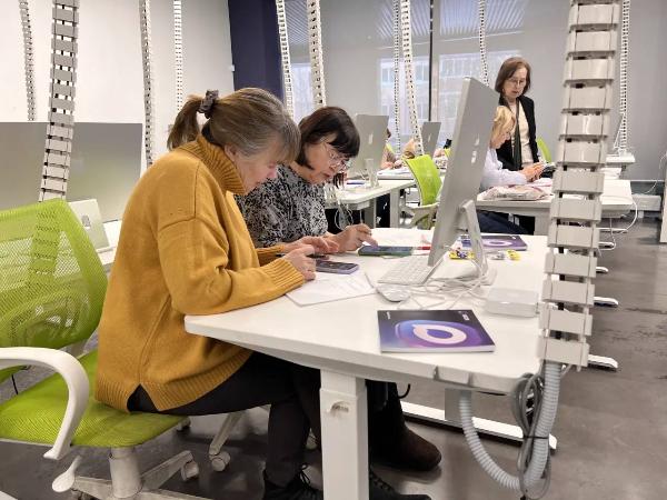 «Университет третьего возраста» в Татарстане запускает курс по работе с национальным мессенджером «Освой МАХ»