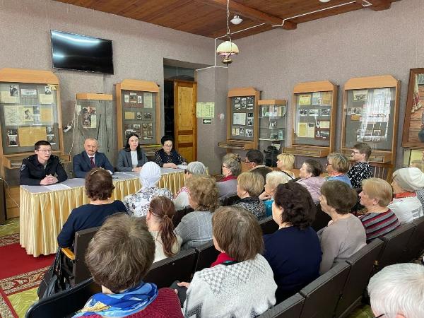 «Школа правовых знаний» по Финансовой грамотности, для людей старшего возраста