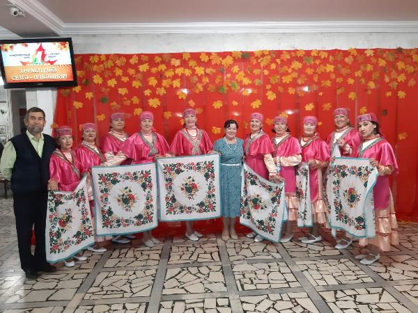 Танцевальный коллектив «Умырзая»  при Клиентской службы г.Азнакаево участвует в концерте в честь Дня пожилых