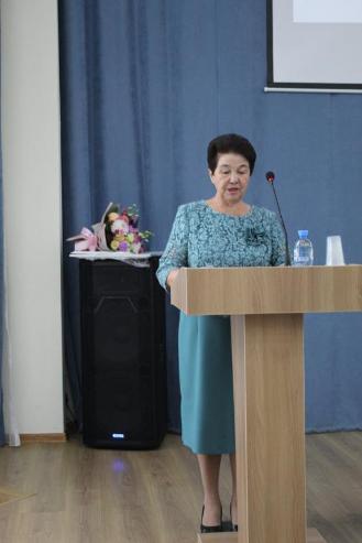     «Активное долголетие –время  новых возможностей» – тема круглого стола, состоявшего  в г.Нижнекамск  в рамках республиканских  партийных  проектов «День Единой России» и «Старшее поколение»