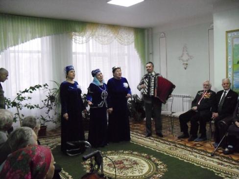 Встреча в доме престарелых