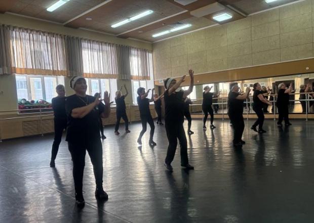 Танцевальная терапия 50+.