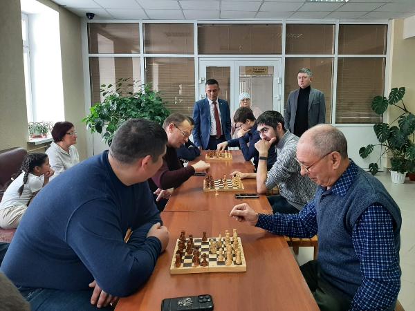 В Татарстане проходит 1 этап республиканского  турнира по шахматам «Связь поколений»-2024