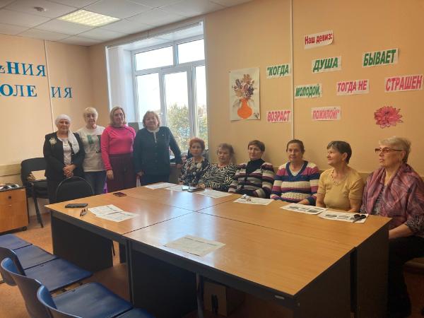 Встреча посетителей ЦОСП Спасского района и членов МО СПР с руководителем Ак Барс Банка.