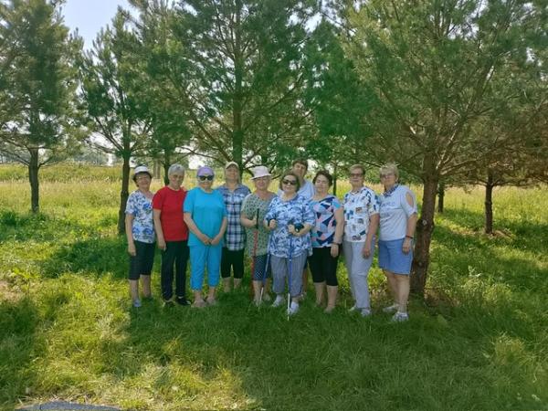 Подышали, зарядку сделали, приятно пообщались между собой