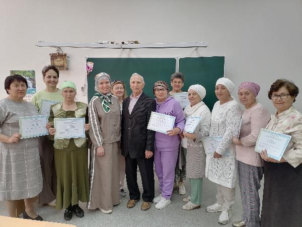 В г.Азнакаево завершились бесплатные курсы арабского языка для старшего поколения при Союзе Пенсионеров России