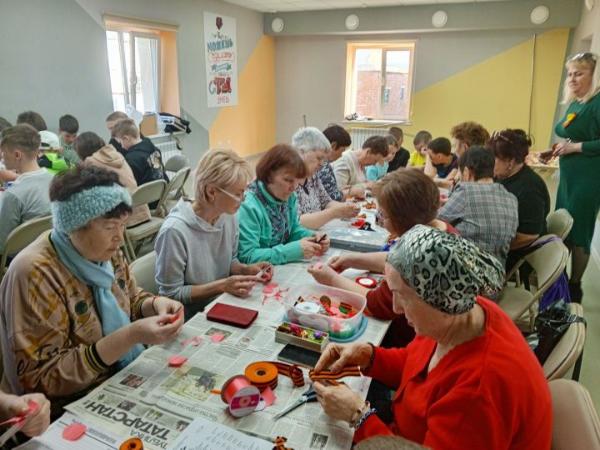 Мастер класс «Брошь из георгиевской ленточки»