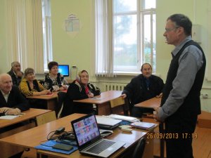 Вновь открыли свои двери Вновь открыли свои двери