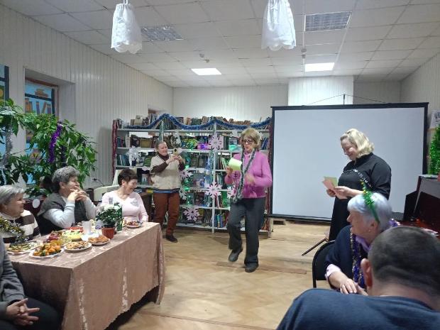 Развлекательно-познавательная программа «Новогодняя мозаика»