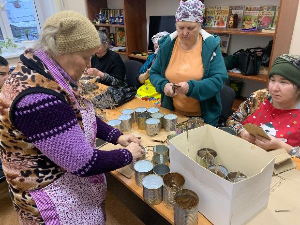 Мамадышские  волонтеры Чайной групы подготовили и направили окопные свечи для участников Специальной Военной операции