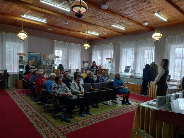 В Краеведческом музее прошла встреча с нашей землячкой и поэтом.
