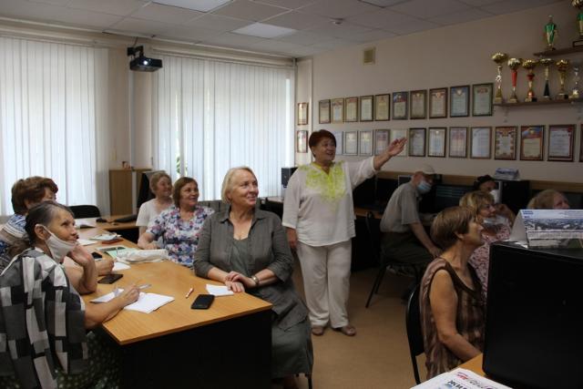 Занятие в ИТ-клубе пенсионеров г. НАБЕРЕЖНЫЕ ЧЕЛНЫ