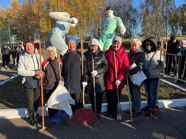 Осенний субботник в Менделеевске