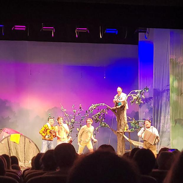 В театр к Дню пожилого человека 