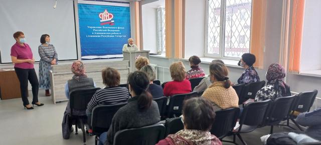 Обучение по учебной программе «Обустройство сада и огорода»  в Филиале Университета третьего возраста