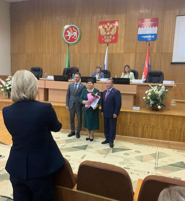 Награждение благодарственным письмом за активную помощь участникам СВО