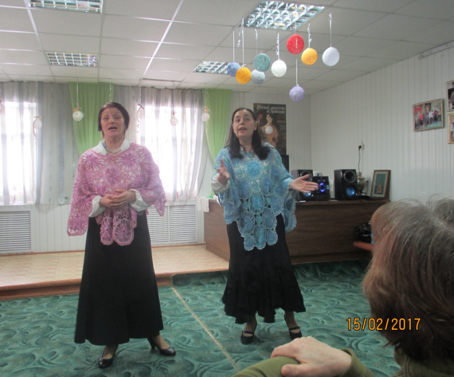 Пенсионеры овладели навыками работы с компьютером