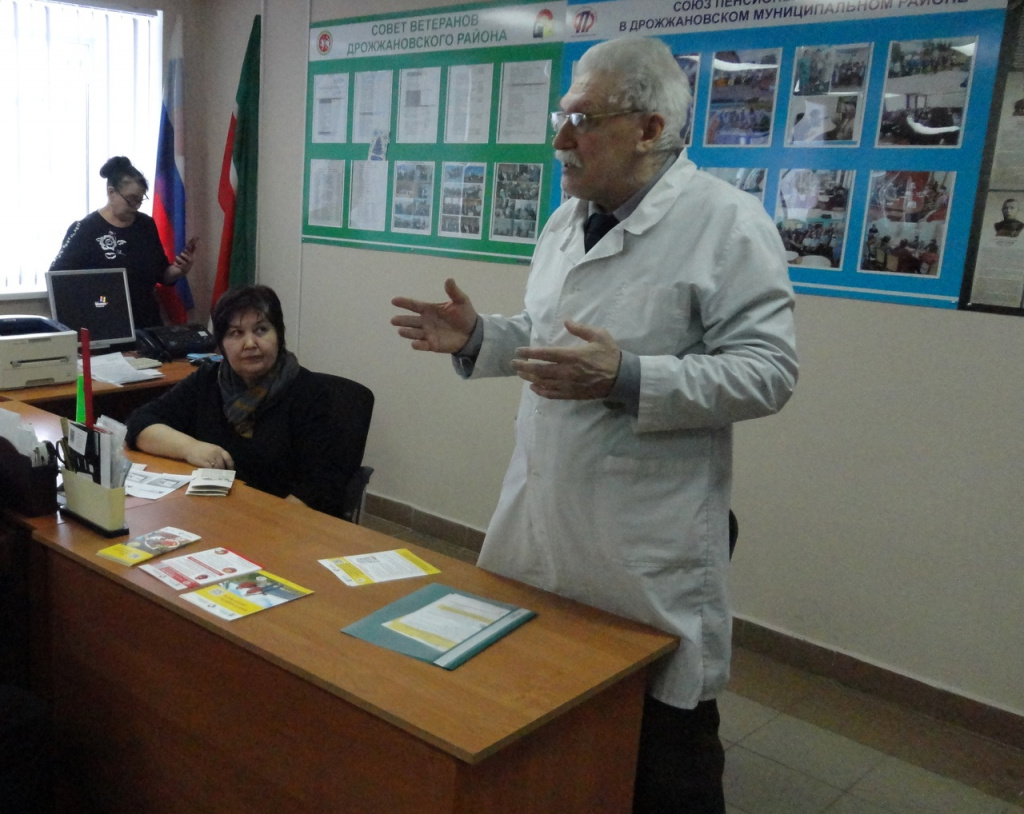 JCKcp8UB058.jpg